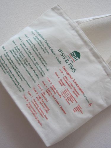 ถุงผ้า กระเป๋าผ้า ลดโลกร้อน ของชำร่วย หน่วยงาน องค์กร ลายสกรีนสวย จาก baginlove.com
